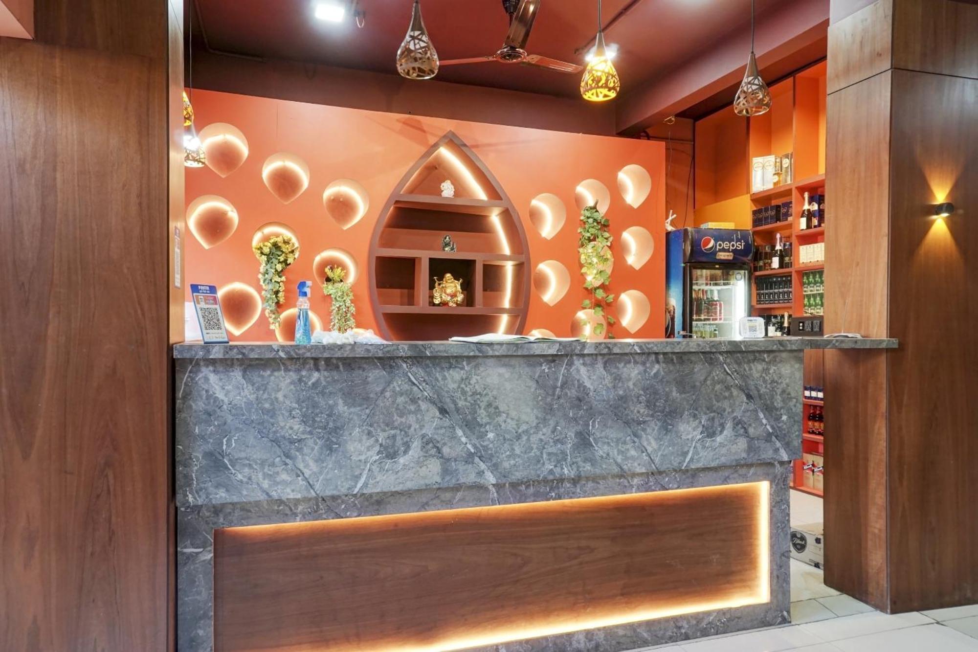 Collection O Shreya Hotel Talegaon Dabhade Exterior photo