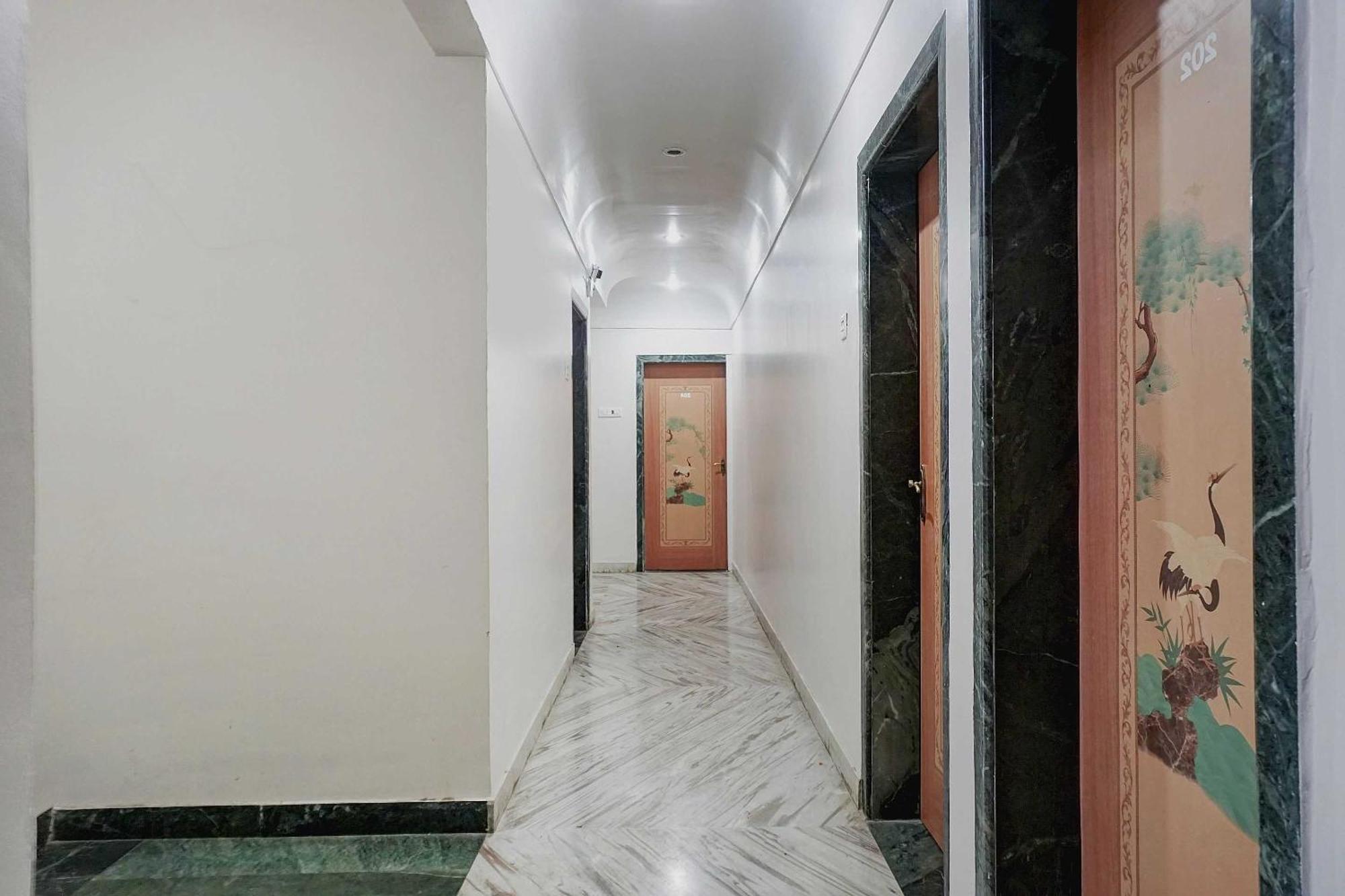 Collection O Shreya Hotel Talegaon Dabhade Exterior photo
