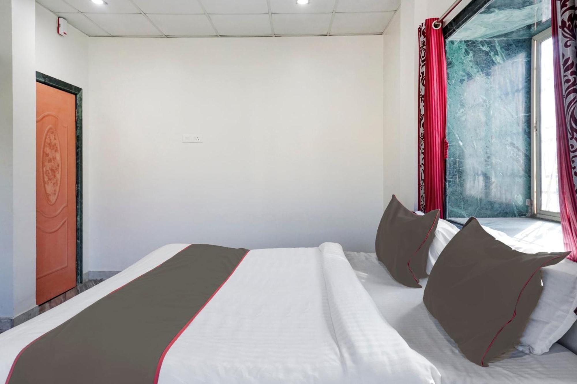 Collection O Shreya Hotel Talegaon Dabhade Exterior photo