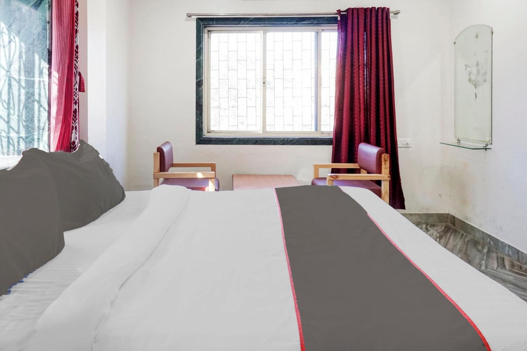 Collection O Shreya Hotel Talegaon Dabhade Exterior photo
